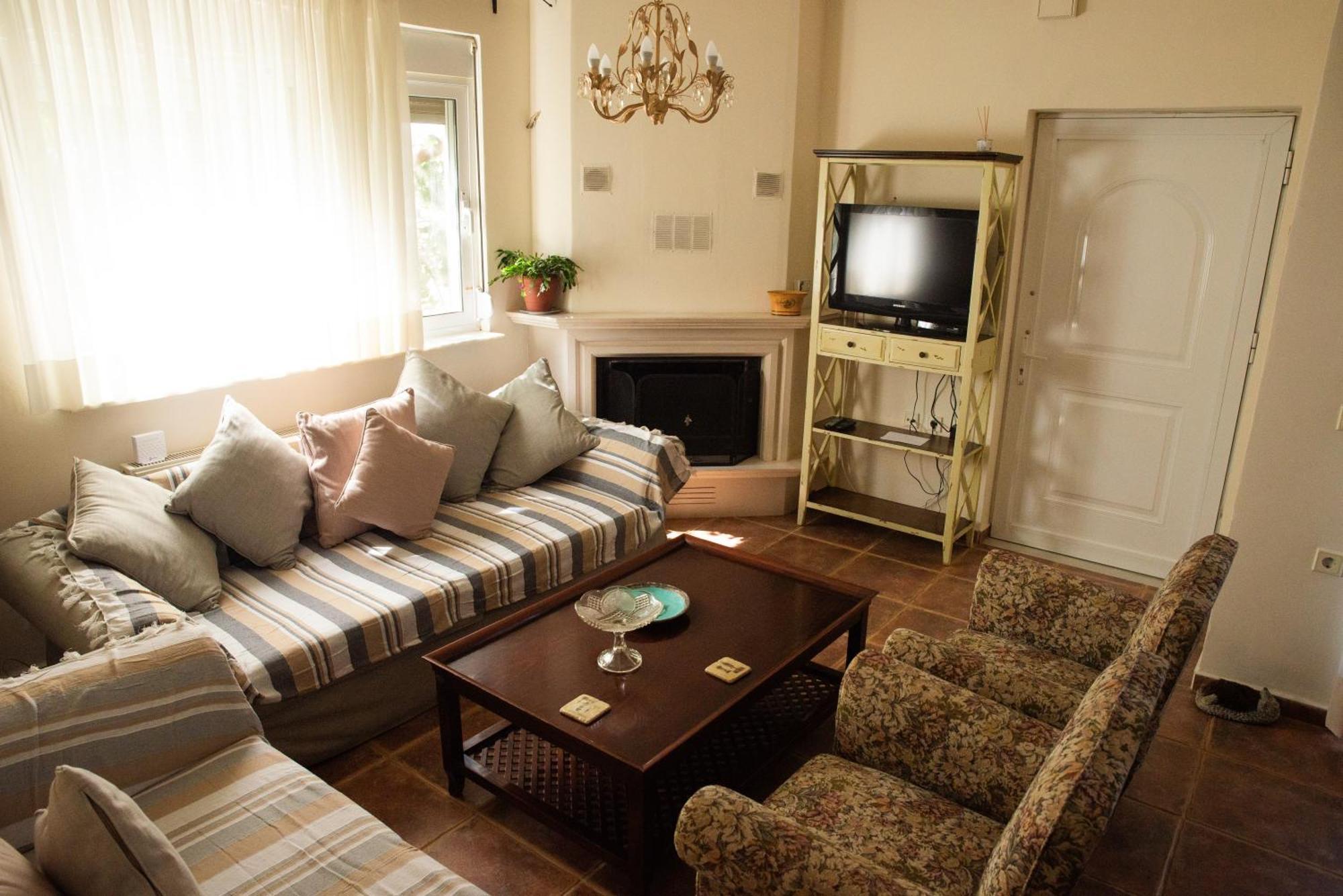 The Early Bird - Cosy 2-Floor House With Garden Villa Alexandrúpoli Kültér fotó